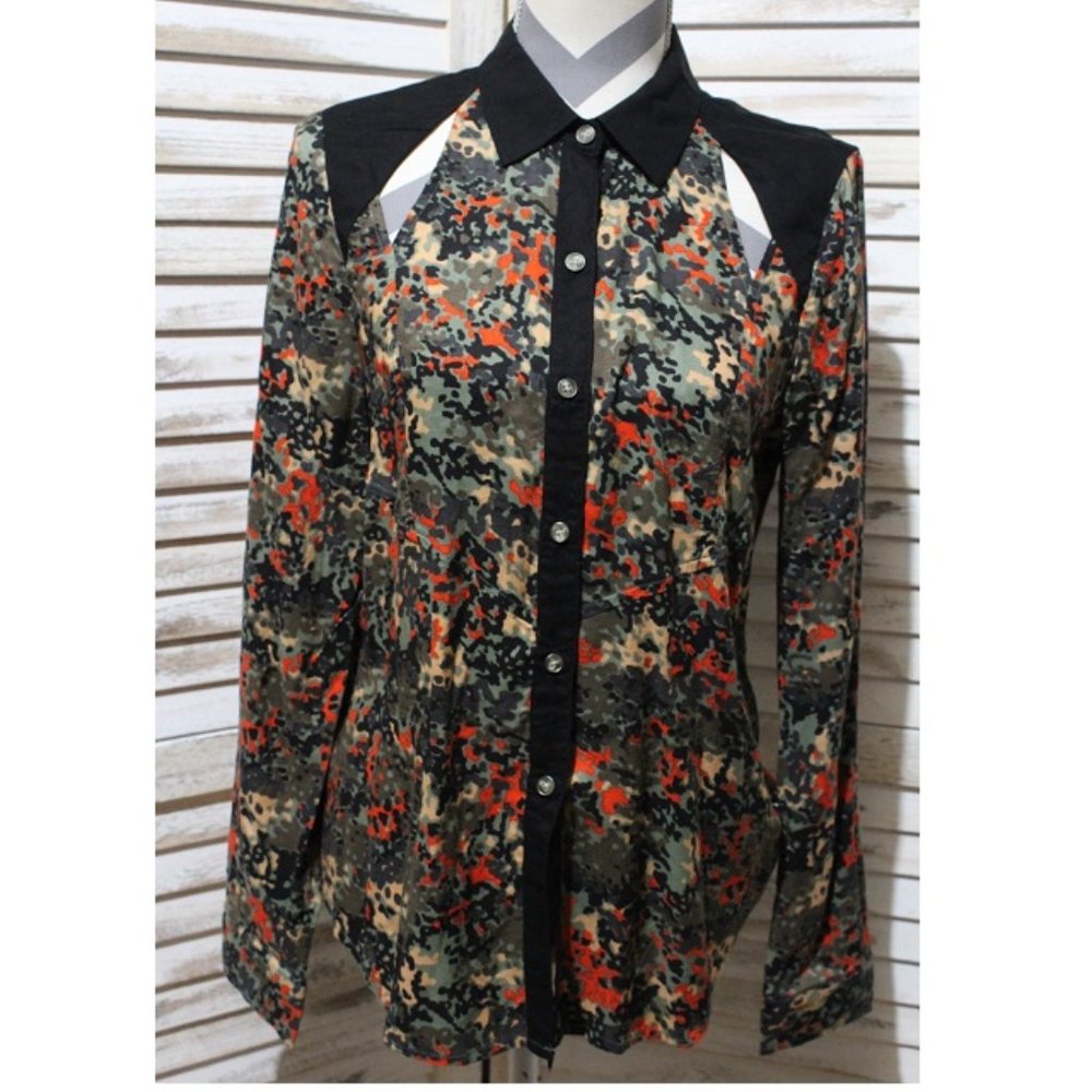 vans button up long sleeve cutout top (717) 🦋🪺